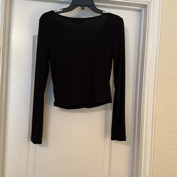 NWT Hippie rose crop shirt size large, black - Picture 3 of 4